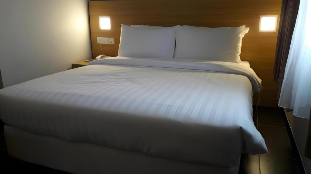קוטה קינבלו Hotel Seri Perkasa מראה חיצוני תמונה