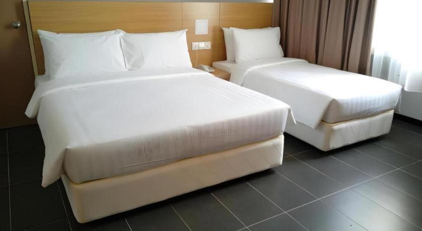 קוטה קינבלו Hotel Seri Perkasa מראה חיצוני תמונה