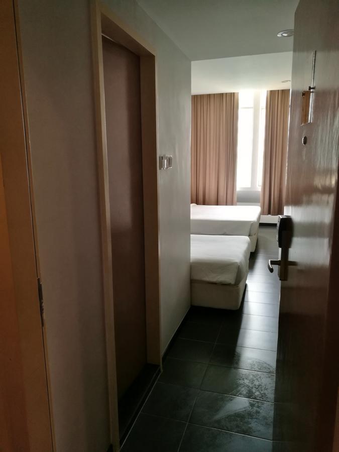 קוטה קינבלו Hotel Seri Perkasa מראה חיצוני תמונה